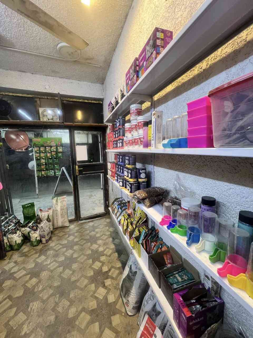 ✨ افتتاح جديد ومميز في منطقتكم! ✨
يسرّنا أن نعلن عن افتتاح معرض الامزون لبيع كافة مستلزمات الكلاب والقطط 🐶🐱، حيث نوفر لكم كل ما يحتاجه حيوانكم الأليف من:

🔹 طعام عالي الجودة
🔹 سناكات ومكافآت لذيذة
🔹 رمل القطط
🔹 مستلزمات العناية المختلفة

📍 الموقع: بغداد – سبع بكار
مجاور محل الإنترنت الخاص بنا، مقابل منتزه الهبدي.

🚚 التوصيل مجاني داخل منطقة سبع بكار.

نرحب بزيارتكم ونسعد بخدمتكم، فالعناية بحيواناتكم الأليفة تبدأ من هنا.
معرض الامزون – كل ما يحتاجه حيوانك الأليف في مكان واحد


**إذا كنت صاحب هذا الإعلان وتريد حذفه لأي سبب، رجاءا أرسل رسالة إلى الدعم الفني**