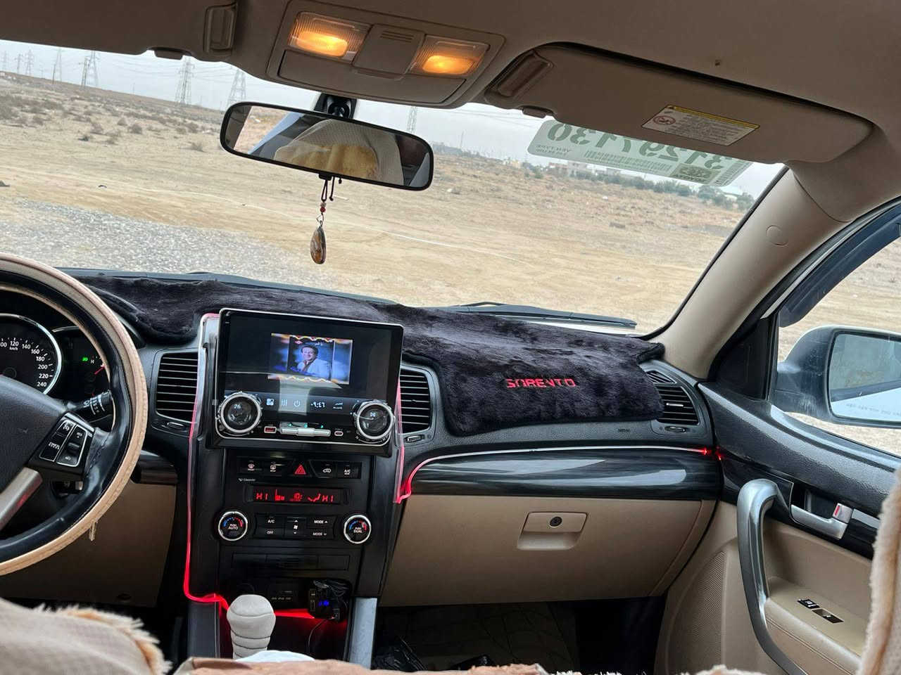 السلام عليكم كيه سورنتو 13 /7راكب موصفاتها معروفه محرك 4 السعر 160وبيها مجال السونار مالها موجود بل صور رقم الهاتف ***********
