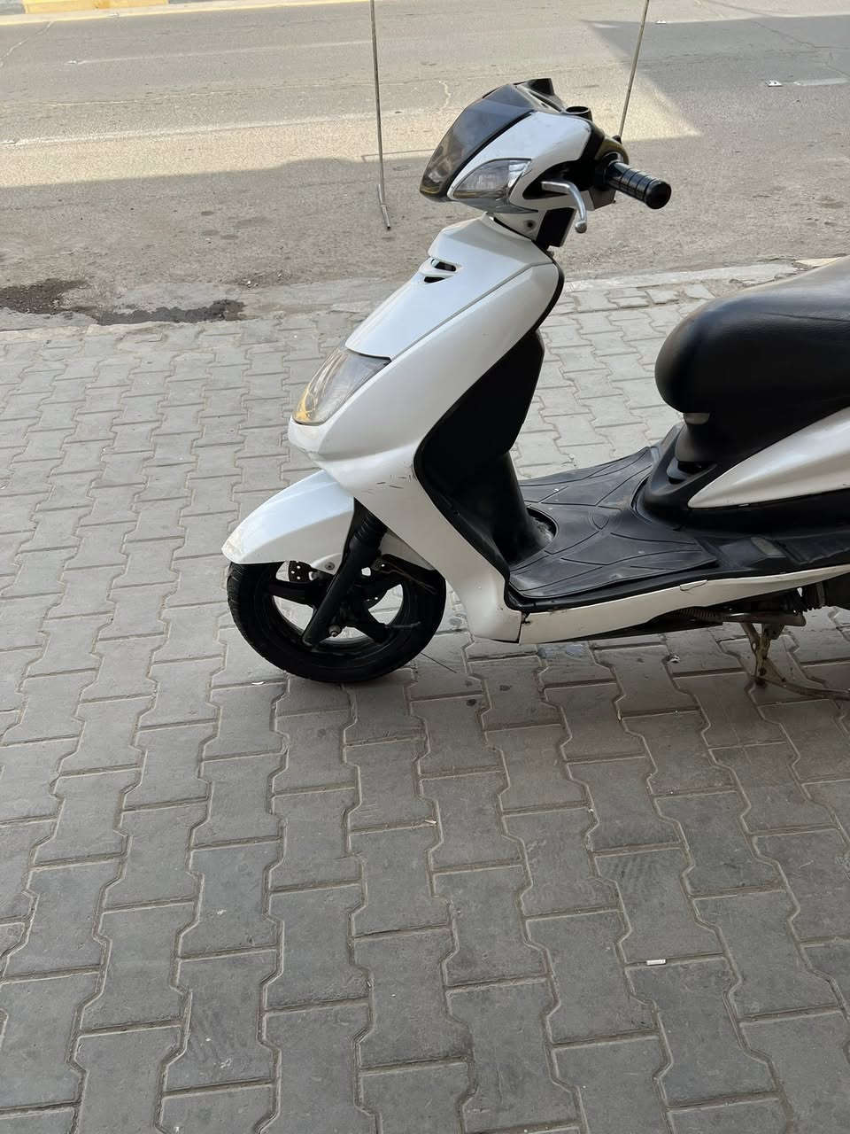 دراجة سكنس نثية دراجة مال رمبة دراجة على وضع الرمبة اي نقص مابيهة برغي ممفتوح بيهة دراجة جديدة السعر ٥٥٠ وبيهة مجال العنوان الاعظمية الرقم ***********
