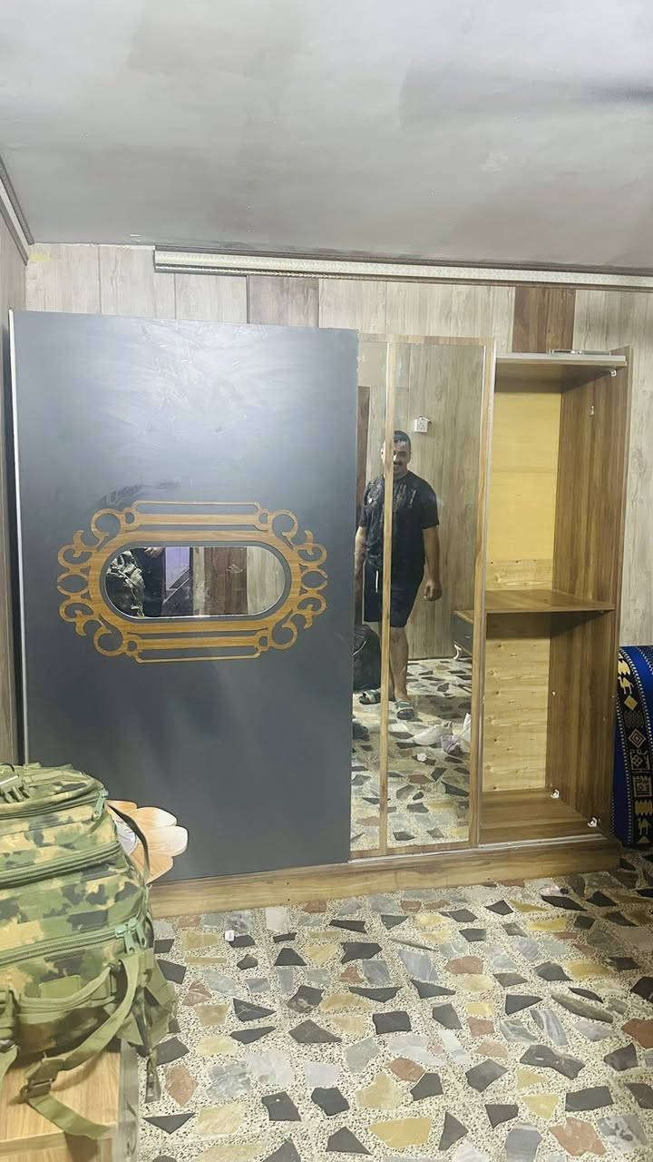 السلام عليكم غراض للبيع
تخم بي اضرار سعر ١٠٠
كاونتر بي تصليحات ١٠٠
طباخ نضيف ٢٠٠
غرفه نوم نضيفه ٣٠٠
استفسار خاص او ***********
