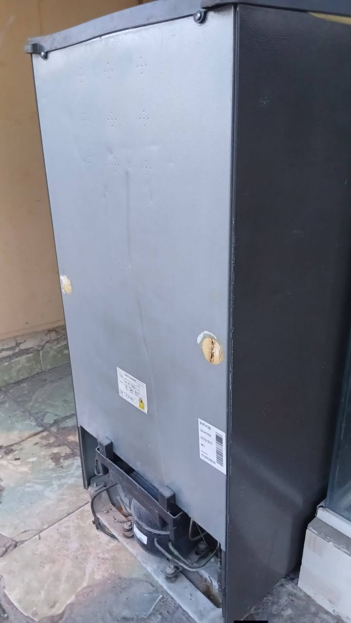 اثنينهم ب ٨٠ الف شرط البراد ثلج ونضيف  الغسالة حاله جيدآ جدا الغسالة الماطور مال غسل ثكيل ***********7
