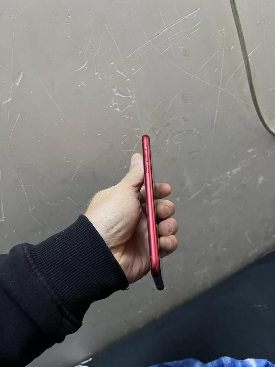 آيفون 11 العادي ذاكره (128)بطاريه (70) (دبل سيم) برغي مامفتوح بي كله وضع شركه فقط فطر ناعم بلضهر السعر (220) ألف بي مجال للتواصل ***********
