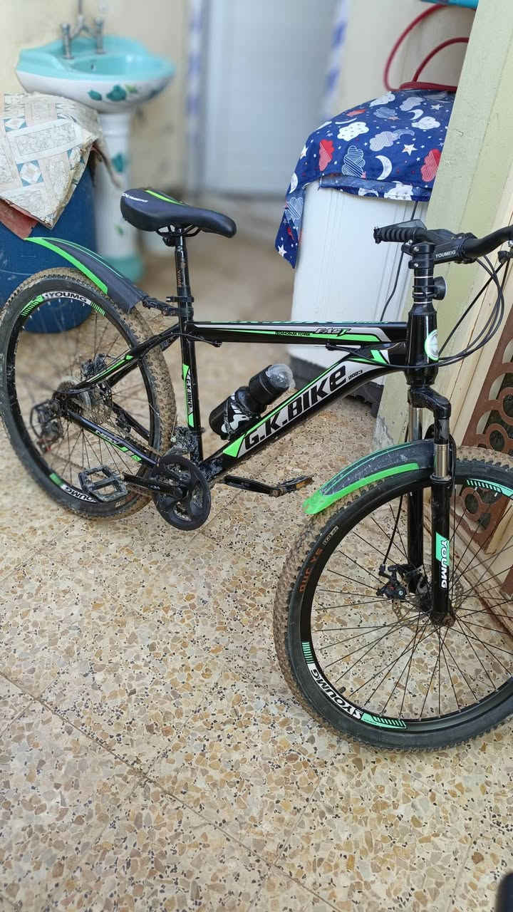 باسكل جبلي للبيع حجم 26لشه عاليه بعده بل چيس عنواني نجف حي الحولي شارع 30مال السوك ***********
