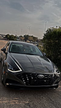 هيونداي سوناتا فل مواصفات1/1 🔹 الموديل: 2020 (شكل 2023) 🔹 اللون: اسمنت...