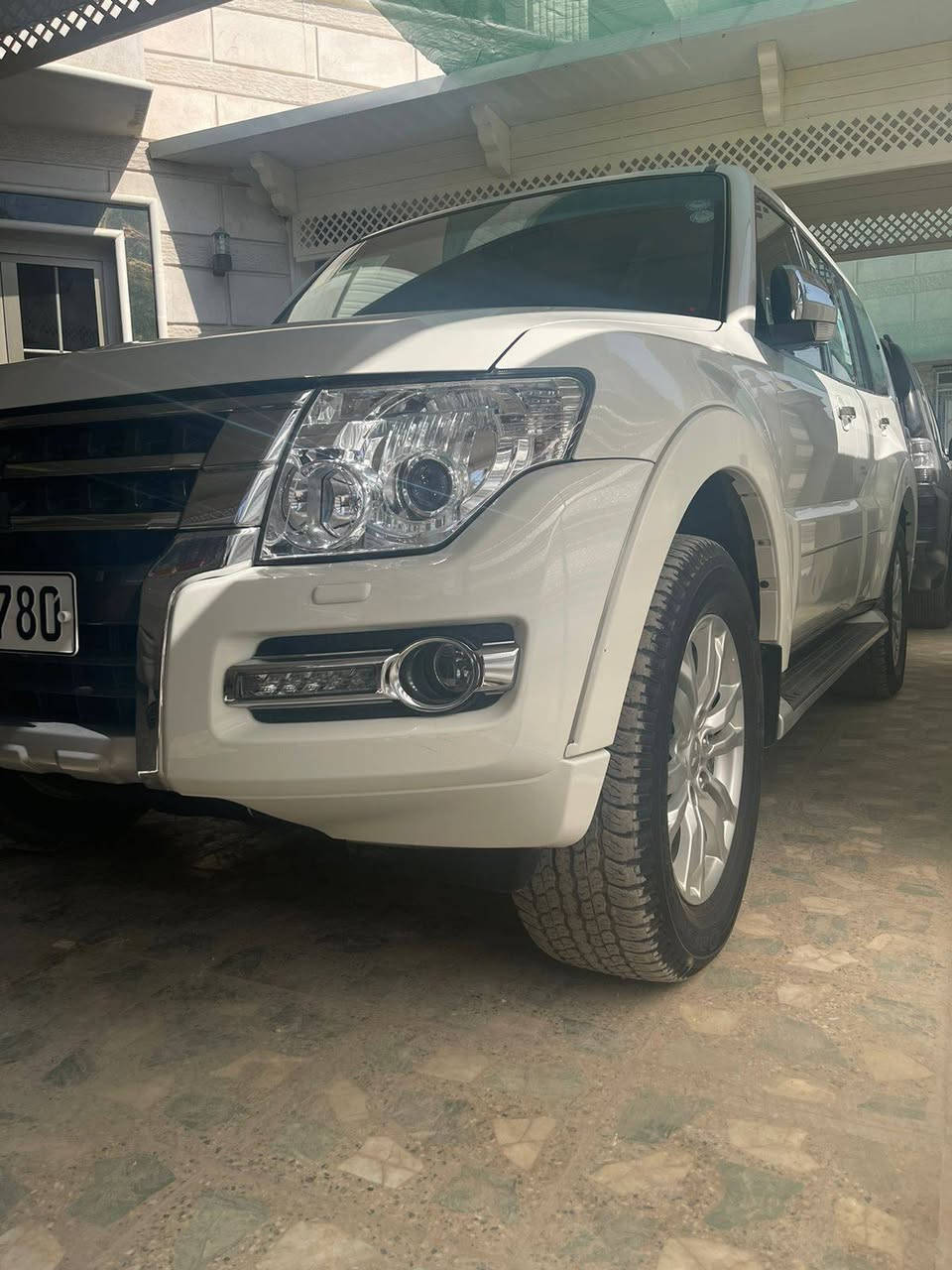 باجيرو موديل 18 مواصفات جلد اسود ومحرك 3800 حبتور كاميرا خلفيه واماميه شركه رقم اربيل ماشيه 94000  باسم ولد صديقي من بغداد مكان السياره حله..شرط تجي تفحص وتطلع وتشوف وسونار وتخابر المالك وتتفق الا تدفع فلوس اي شي يريحك بخصوص موضوع السياره  السعر 225
وهذا رقمي 
***********
