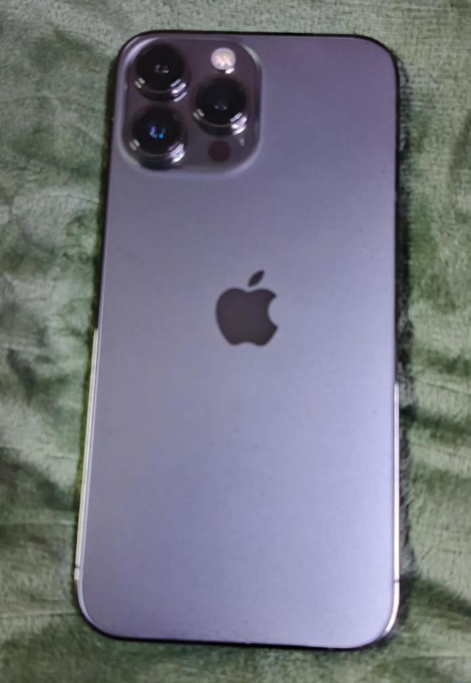 ايفون 13 برو ماكس كندي 
وتر بروف مكفول 
بطارية 87
ذاكره 256
فول نضافه 
800
***********
