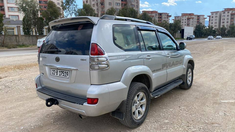 سڵاو
تۆیۆتا پرادۆ،2006،رقم هەولێر،سلڤەر،4پستۆن،
اوتوماتیک،دەبڵ اکسڵ،شاشە،کامێرا،   بەشەرتی گێڕومەکینەوتبریدوتحویل وغرامەو هەمووشتێک....، زۆرپاک وتازەو جوانە،    4تایەی تازەی لەژێرە،
سنوی و ڕەقەم و هەززەی تازەیە 
هیچ مەسرەفی نیە،    سۆنەرم داناوە
هیچ بۆیاخی نیە، دەعامی بۆ دەعامی بەشەرت
ساردو قوپاوی نیە،کاڵبوونەوەی نیە،لەسلێمانییە،
139$ومعامەلە***********][*********** السليمانية, العراق
