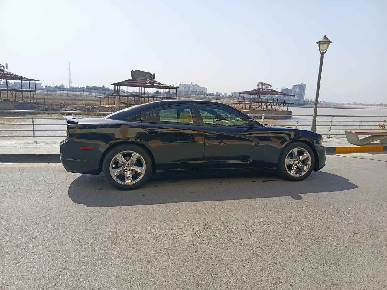 للبيع أو مراوس حسب القناعة موديل 14 رقم الجديد بسمي سنويه كير مكينه أكسل تبريد كله خير من الله تخم تاير توني شاده ادامه كامله حادثة بس خشم البجم صور الحادث موجوده السعر المطلوب بيه 142بيه مجال بس حك الجيه العنوان بغداد الاتصال***********
