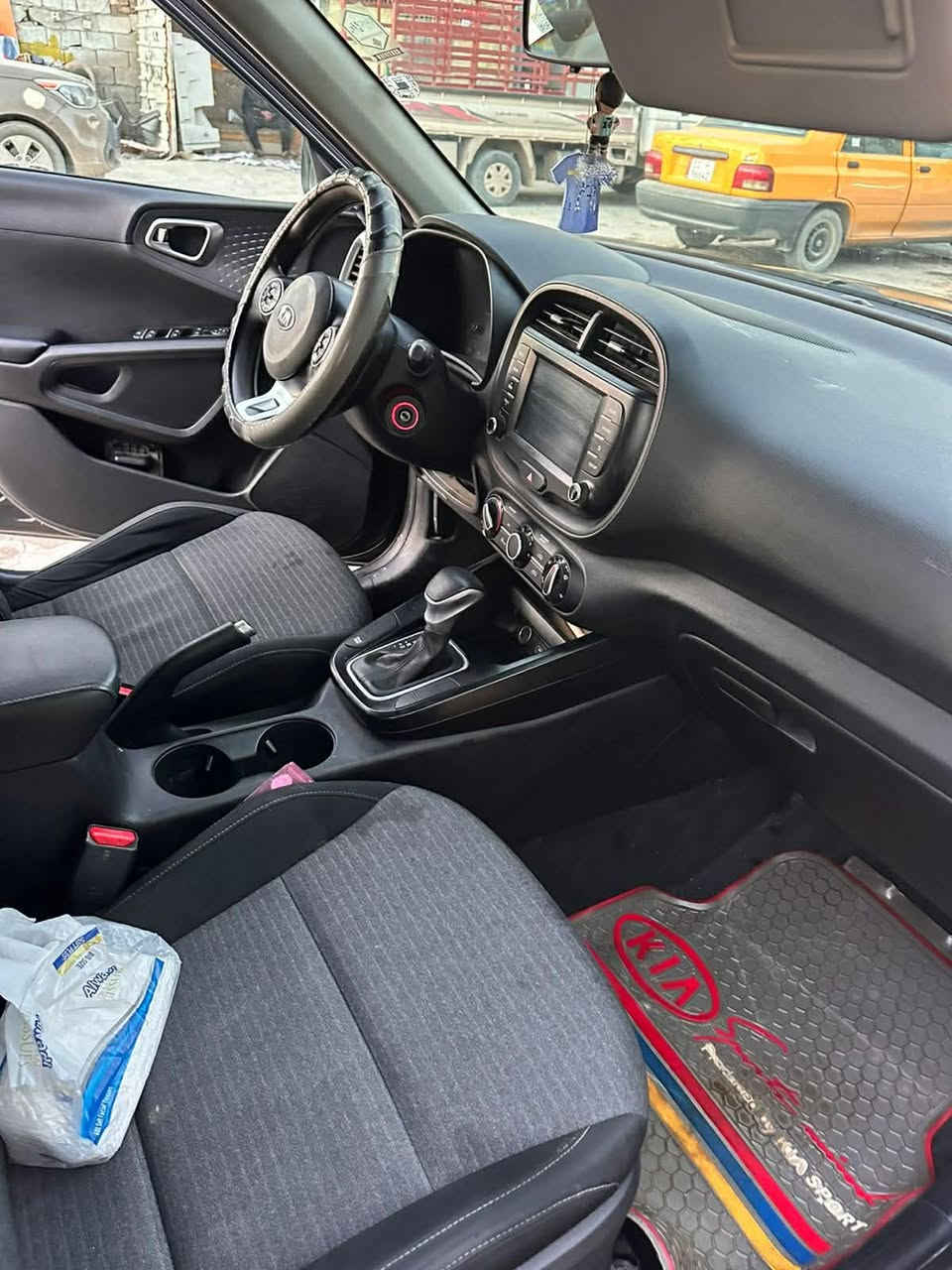 السلام عليكم
كيا سول 2020 
مكينة 2000 DOSH
المسافة المقطوعة 70.000الف كيلو 
حادث جاملغ امامي وبنيد ايرباك الدركة طاك وصور الحادث مرفقه بالمنشور 
مواصفات 
تحكم ستيرن_رادار امامي وخلفي_كاميرا خلفية__ابل كار بلي
رقم اربيل جديد سياره حلوه جديده
سعر 137$ بي مجال 
***********
