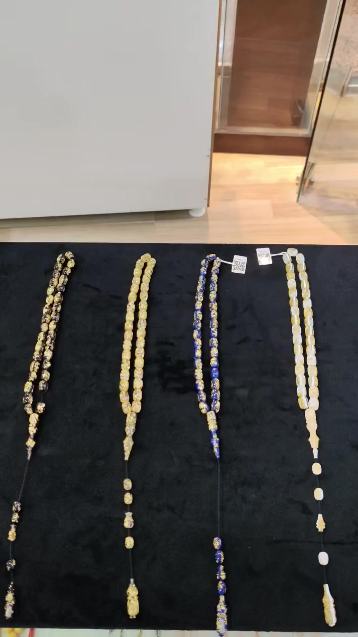 أجمل و احلي نوعية سبحة جام طيارة الي بيها ورق ذهب بداخلة الآن موجود في ايليت كوليكشن ٤ لونات مختلفه للتواصل اضغط على علامه واتساب و نحن بخدمتكم


**إذا كنت صاحب هذا الإعلان وتريد حذفه لأي سبب، رجاءا أرسل رسالة إلى الدعم الفني**