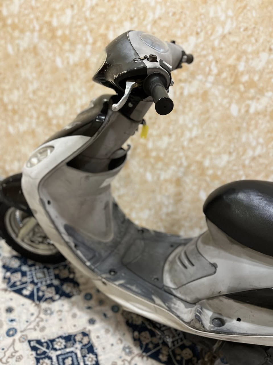 سلام عليكم ماكس منغولي نضيفه ملاح كامل ابيض دراجه كارتون مكفوله تجي وتشوف صاله شهرين من طالعه من رحمان سعره 950بيه مجال شراي خاص رقم ***********
