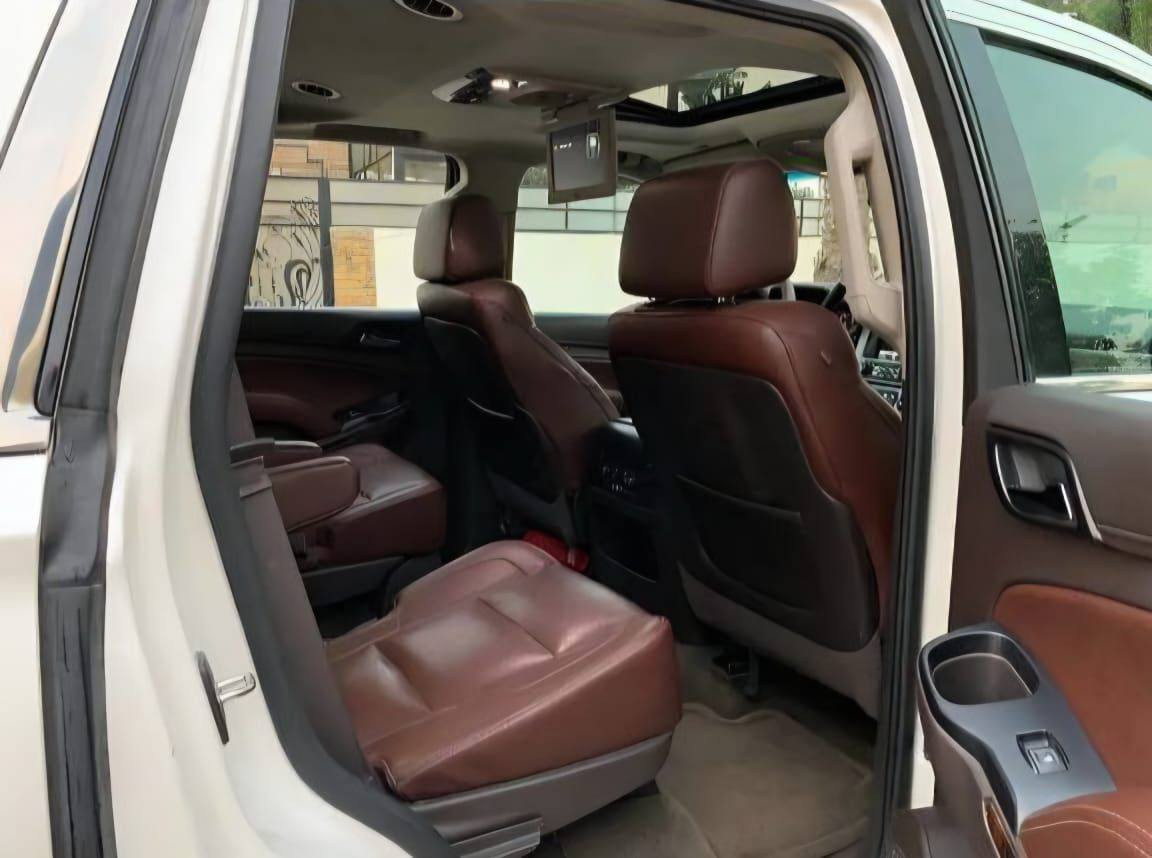 السلام عليكم
تاهو 2015 فول الفول للاخير واحد ع واحد LTZ اعلى مواصفات 

محرك 5.3 دفع رباعي
ماشية 217 الف قابل للزيادة

المواصفات

مواصفات ال LTZ معروفة وعالية

مقاعد منفصلة
دخول ذكي ٤ ابواب
ترحيب
فتحة سقف
تشغيل واطفاء عن بعد
فتح صندوق واغلاق عن بعد
سيتم صوت ١٠ سماعات
تدفئة تبريد الكشنات
شاشة وسطية خلفية
قاصة 
عدسات زينون قوي جدا

وباقي مواصفات التاهو LTZ معروفة 

الحادث
 قطعتين فقط ربع باب وربع جاملغ خلفي صفحة السايق 
بدون اي ايرباك وبجم كبس والصورة مرفقة للبجم
بيها شخوط بسيطة ورصعة فقط 

سويت ادامة للمكينة وصار بيها ترترة بسيطة ببداية المشي ومجاي اعرف اسويها ولله 

سنوية لل ٢٩ هزة جديدة ارقام جديدة تحويل مباشر 

السعر : 295$ وبيها مجال للشراي
تواصل واتساب واتصال حياكم الله 
***********

مكان السيارة البصرة

بيع مستعجل مو جاد ومو شراي لتتواصل .
