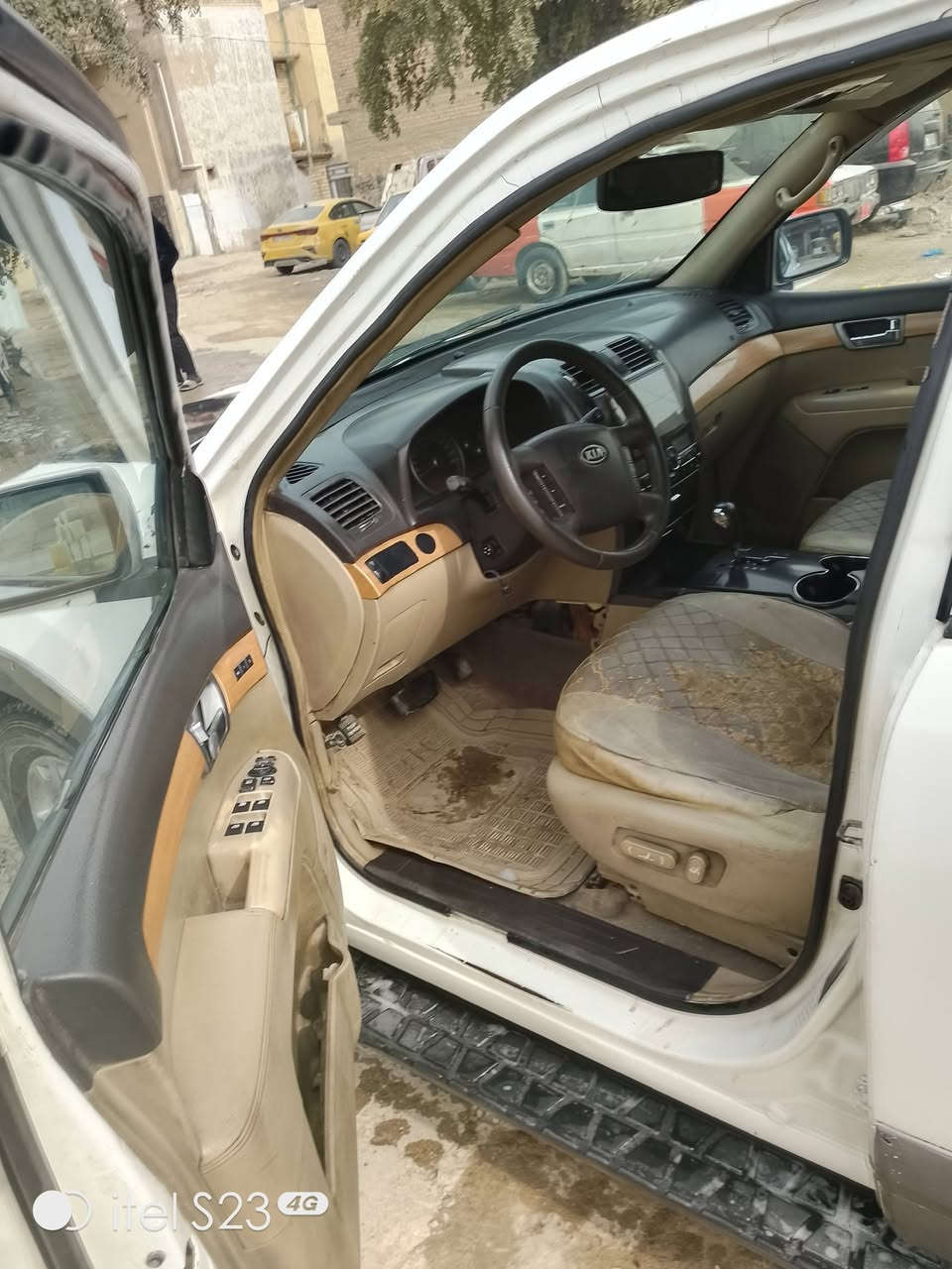 سلام عليكم سياره مهافي موديل 2011 رقم ربيل سياره بيه مكلوبه ومعمره تعمير مو حلو سياره فول موصفات كير ترد وكاله ترد تحويل سعر 65 مكاني بغداد رقمي ***********
