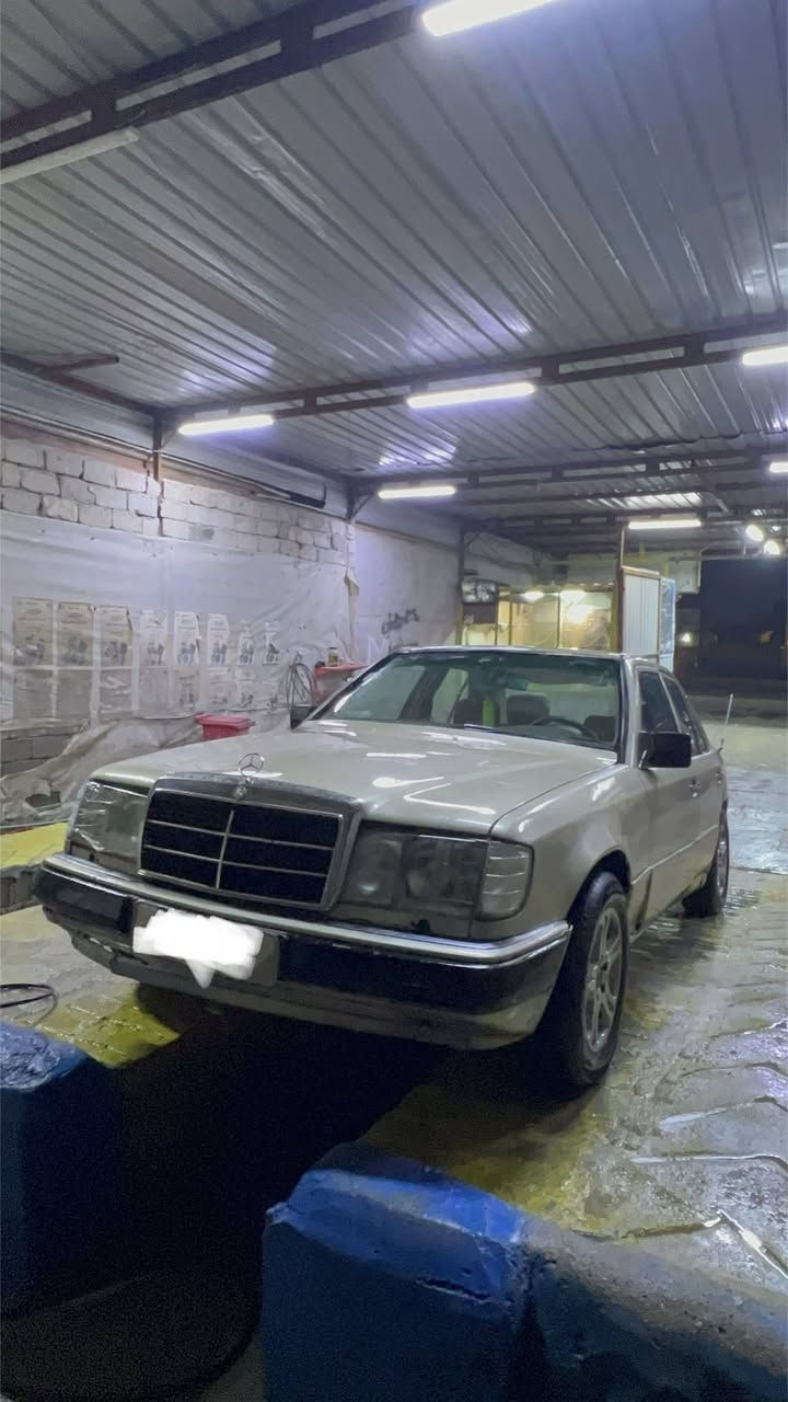 السلام عليكم 🫠
بدون ضربه وشواصي ولغود وخياسات
مارسدس دب E 300 موديل. ٨٦ اصل 
محدث ٩٢ 
كير ومكينه كفالة  
مكينة .٢٥٠٠ vvtجديدة كلش كفالة
تبريد ثلج ❄️  منظومه جديدة🆕 
ادامة كامله المكينه كلها 
حداديه كامله للخير نقص برغي مابيها
كهربائياتها كلها شغاله كامله كلها 
السيارة جاهز ومابيها كل نقص الحمدلله 
تحويل مباشر بشرط بسمي 
هزه ورقم دولي جديد 
مكاني كربلاء 
والسياره بالحقيقة احلى من الصور بهواي
وتجي وتشوف بعينك وتقتنع شي نضيف ومرتب 
السعر 46 وبيها مجال للشرايً 
***********
أدمن وافق بلا زحمه ممنون 🙏
