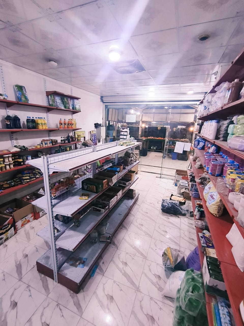 السلام عليكم  محل اسواق ومخضر لليجار ابيعلك غراض المحل ونته وابو اليجار للستفسار ***********  مكانه الكرنه الشلهه قرب صيطرت سيد ربيع مجاور الكصاب سيد علي
