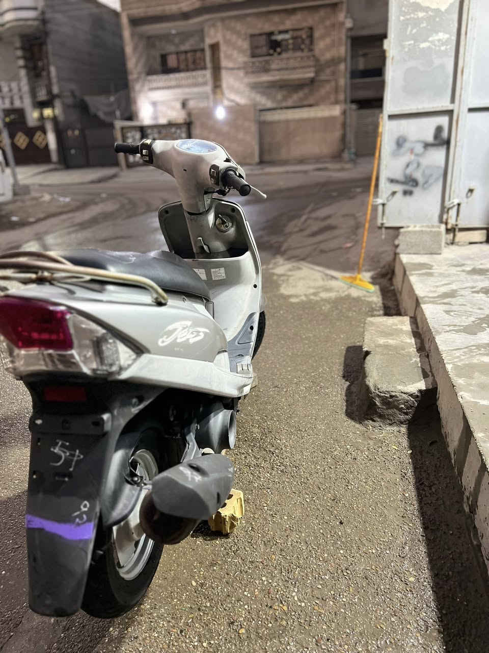 سلام عليكم
ماكس منغولي مال رمبه 
دراجه برغي ما مفتوح بيه
سعر 900 
المكان الامين الثانيه


**إذا كنت صاحب هذا الإعلان وتريد حذفه لأي سبب، رجاءا أرسل رسالة إلى الدعم الفني**