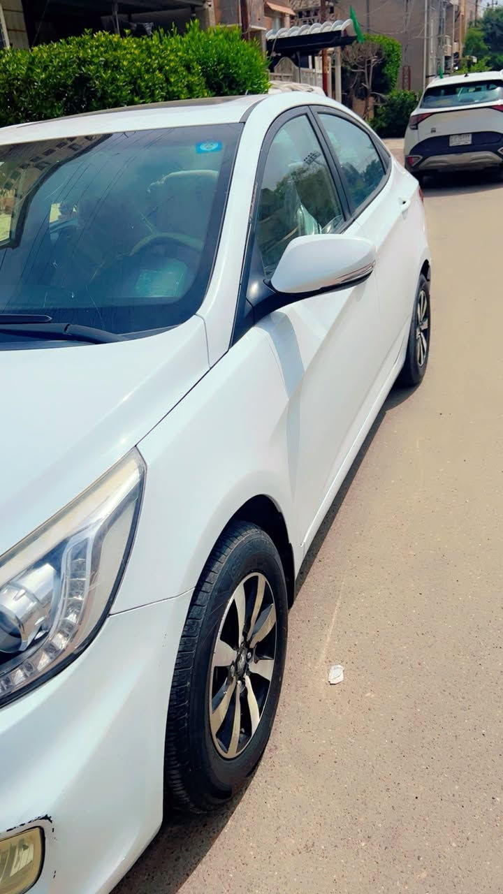 السلام عليكم للبيع اكسنت موديل 2017 محرك 1600 مكفول السيارة مكفولة ماعدا بارد كد شبر كيره atجديد من الشركة الهندسية ماشية 84كيلو  مكانه بغداد البنوك سعرها 118 وبيها مجال وسونارها موجود للتواصل ***********
