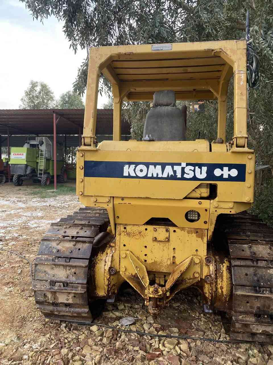 البيع بلدوزر كوماسكو حجم 65مكفول كفالة عامة ستفسار كثر نتصال ***********
