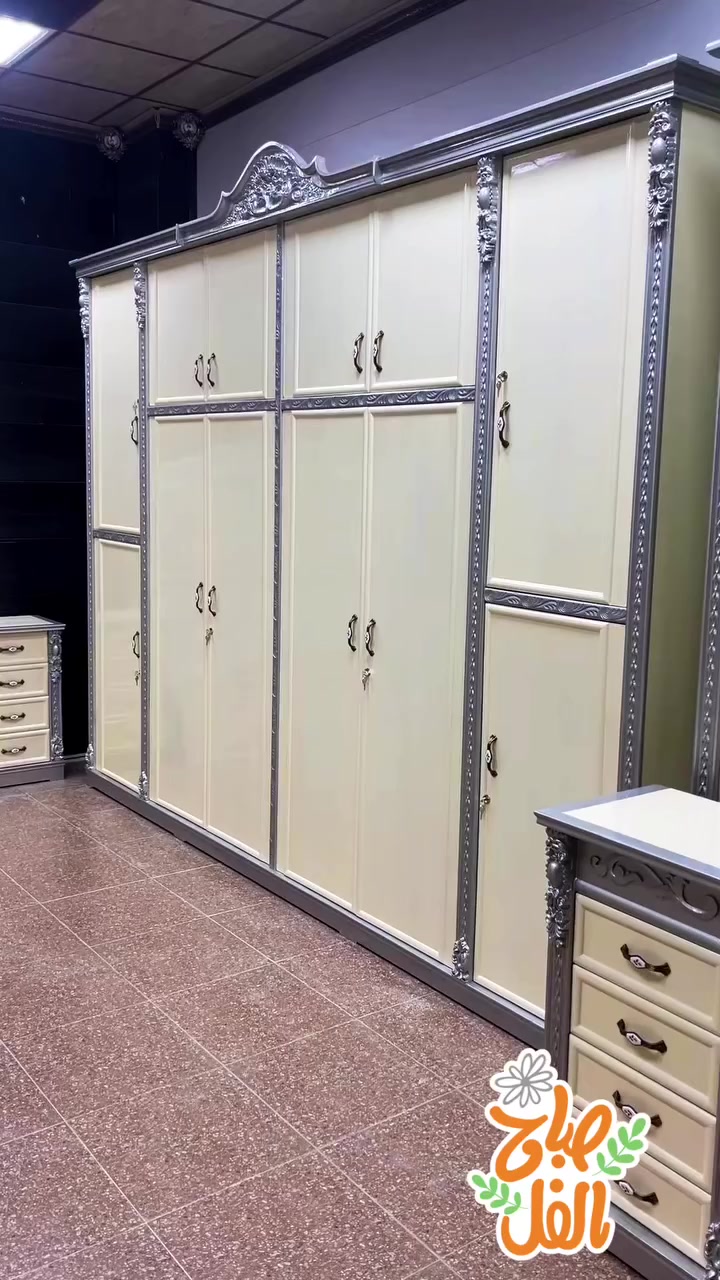 واسط العزيزية خلف معارظ الغرف
***********
