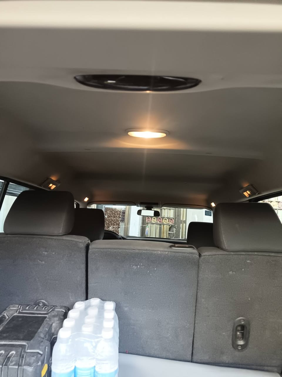 السلام عليكم من رخصة الادمن ...عندي جيب كومندر 2008 نظيفه كلش السياره مكفوله كفاله عامه لون اسود نظيفه السياره ما بيها اي نقص سعر110 رقم الهاتف *********** ...إضافة إليها منظومة غاز...
