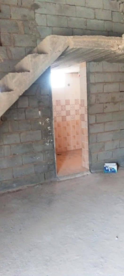 دار البيع هيت حي البكر القربي السعر 20 المساحه 400  ***********
