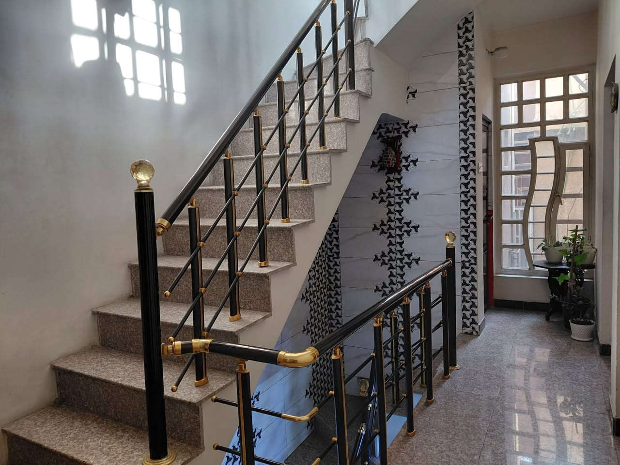 🔥 دار للبيع المنصور حي - العربي 2016
المساحة 100 متر - واجهة 6,25 متر 

يحتوي على: صالة مطبخ كراج حديقة 4 غرف نوم 
2 حمام 
للاستفسار *********** وتساب 
مكتب أمير علي للعقار المنصور حي دراغ شارع جامع دلال الكبيسي 
​#دار_للبيع_المنصور ​#المنصور_حي_العربي
​#عقارات_بغداد_المنصور​ #بيت_١٠٠_متر
​#حي_العربي #مكتب_أمير_علي_للعقار
