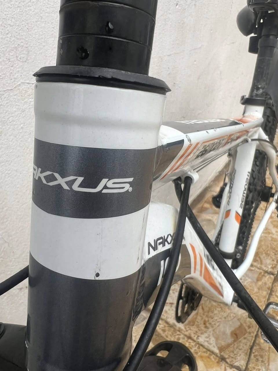 السلام عليكم
بايسكل للبيع بالة اصلي مو صيني 
 سعره 100الف وبي مجال
اربيل


**إذا كنت صاحب هذا الإعلان وتريد حذفه لأي سبب، رجاءا أرسل رسالة إلى الدعم الفني**