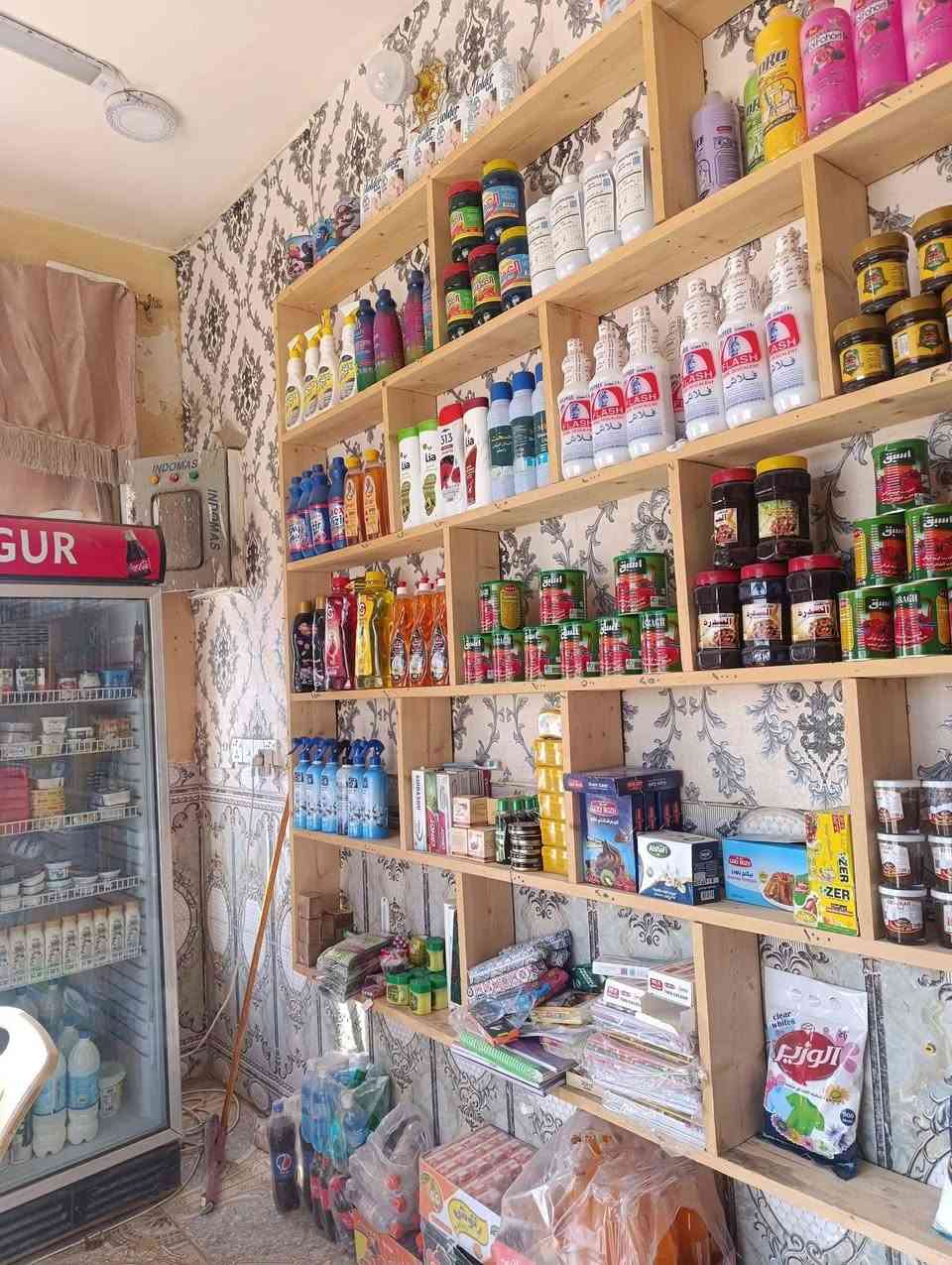 محل اسواق للبيع موقع مميز قرب البطاقة الوطنية والملاعب وحسينية سامي الطعيسي  (الدخل اليومي خيرر من الله) المحل لكطة وسعر مناسب جدا ومحل كلش مرتب 
سبب البيع عدم التفرغ محل مرتب ومعاميل وناس طيبةللتواصل خاص او الاتصال على الرقم 

***********
