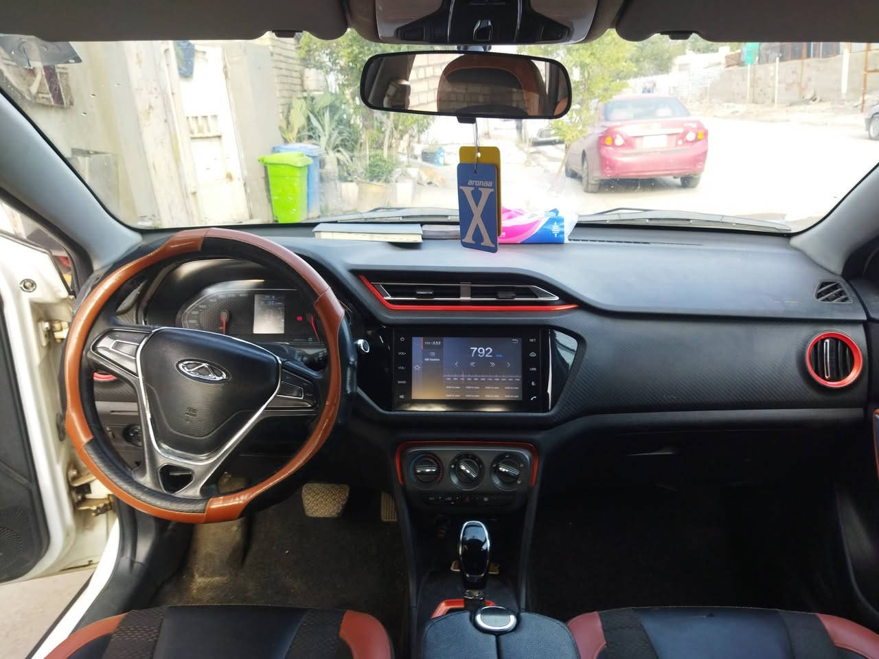 السلام عليكم.. شيري تيكو2 حديثه 2018 محرك 1500برو
بلادية حلوا ونظيفة فقط باب سايق بارد مواصفاته معروفه تبريد شغال مكان بغداد الشعب سعره 90.رقم موبايل ***********
