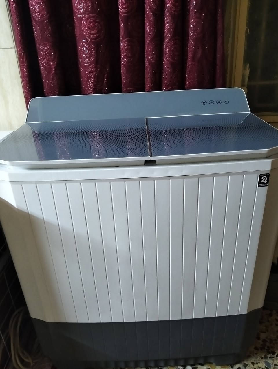 غسالة هياشي جديدة السعر اب 110 ألف ***********
