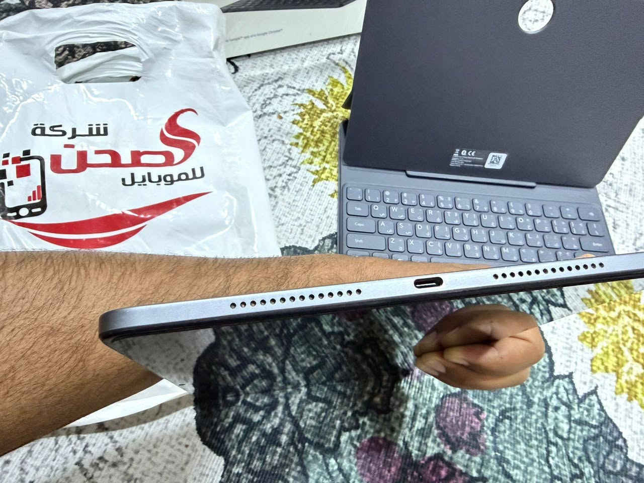 "هونور باد 9، استخدام قليل ونظيف جداً (كارتونة). الجهاز كامل غراضه والكيبورد الأصلي وياه. البطارية ممتازة وما بيه أي عيب عدا طخة بسيطة بالحافة. السعر 355 ألف وقابل للتفاوض البسيط للشراي ."


**إذا كنت صاحب هذا الإعلان وتريد حذفه لأي سبب، رجاءا أرسل رسالة إلى الدعم الفني**