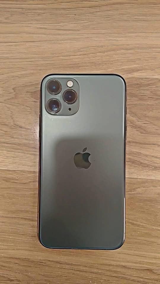 آيفون ١١برو مبدل شاشه فقط بطاريه٧٦ ذاكرى٦٤  فيس إيدي بي خلل السعر ١٨٠ العنوان موصل جانب الأيمن الرقم *********** الرقم بي واتساب
