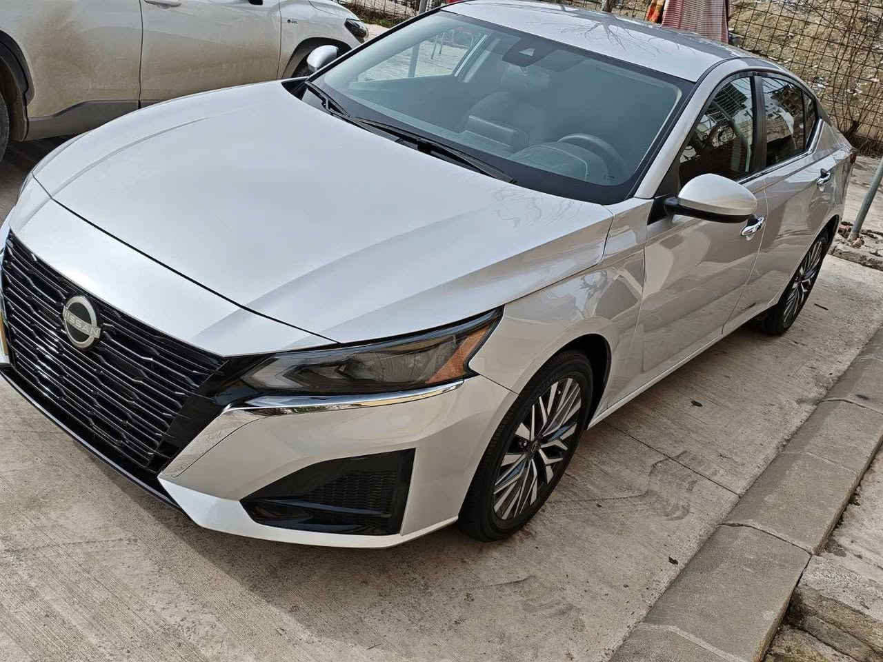 نییسان ئاڵتیما 2023 SV مواصەفات ڕەقەم کاتی پێش ۥ دواوەی کەپسە پارچە گۆڕاوی هەیە 40 مایڵ ڕۆشتووە. ژ.م *********** السليمانية, العراق
