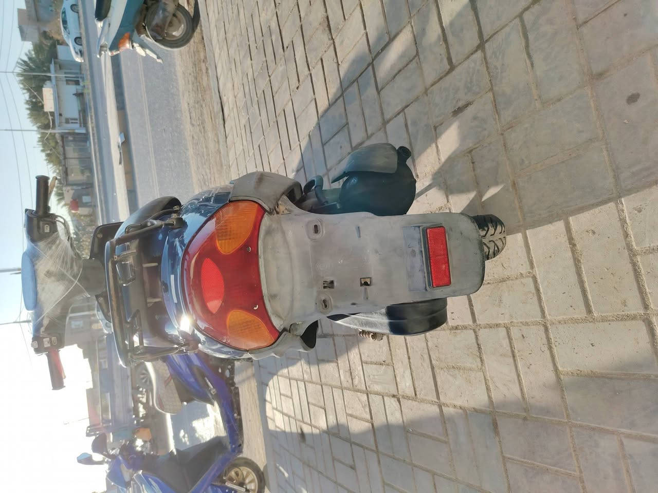 دراجه بيجي للبيع السعر ٥٠٠ وبيهه مجال الشراي يتصل عل الرقم *********** مكانهه السماوه كرهبايات شغاله سلف هندر مكينه ناعمه دراجه جديدة احله من الصوره عل بلاد
