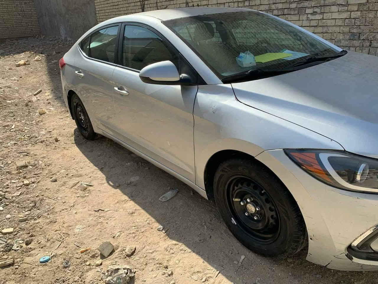 السلام عليكم النترا ١٧ امريكي بدون ايرباك للبيع بدون اي تبديل ليبل واحد السياره جاهزه اربيل بأسمي مكانها الشعب ماشيه ١٥٣ميل السياره جاهزه وين متريد شغل واطلع صار بيها حالوب بسيط جدا موضح بالسونار بالعراق السياره نص فول شاشه كامره تحكمات السعر ١١٠ وبيها مجال بسيط *********** ورجاءا المتعجبه ليكسر بحلال العالم السياره تقريبا كلين حتى دعاميات بلاديه
