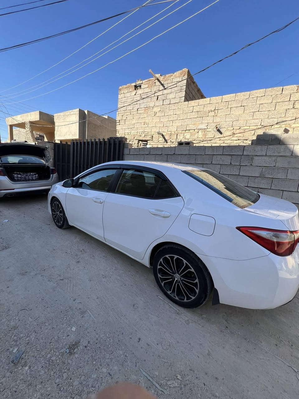 للبيع كورلا 2016 رقم اربيل شرط التحويل جاهزة هزة وسنوية ورقم كله جديد  وبيها سونار كما موضح بالصورة 
گير محرك صدر كهربائيات تدفئة تبريد غرفتها كلها حلوة ونضيفه نصبتها حلوة وجاهزة 
ومكانها سامراء 
سعر 117 وبيها مجال بسيط 
***********
