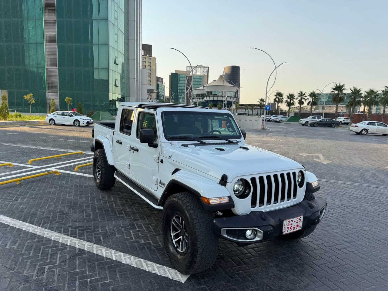 Jeep gladitor 2023 ovar land
فول مواصفات 
Ovar land
6 سلندر فور ويل 
شاشة كبير بسمة تحكم ستيرن
تبريت مةركةزى لايتات زينون LED
ماشى 14000 
حادس بس نص جاملغ سبغ بجم كبس
ارباك بس ستيرن سيستم
رقم كاتى 
عنوان اربيل 
سعر 258 شوية مجال بصيط
*********** أربيل, العراق
