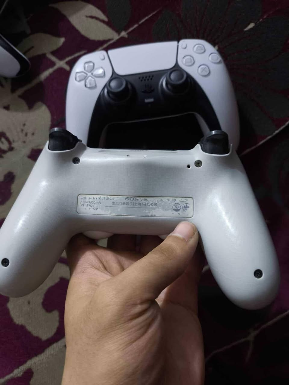 للبيع يد PS5 أصلية + يد PS4 أصلية
يد PS5 أصلية ومركب عليها Analog مغناطيسي (Hall Effect) يعني انسى الدرفت 
يد PS4 أصلية ونظيفة هم
الثنين نضيفات و بحالة ممتازة وشغالات 100%.
السعر 125 الف
الموقع: بغداد - الأمين الثانية.
رقمي: 0770329044


**إذا كنت صاحب هذا الإعلان وتريد حذفه لأي سبب، رجاءا أرسل رسالة إلى الدعم الفني**