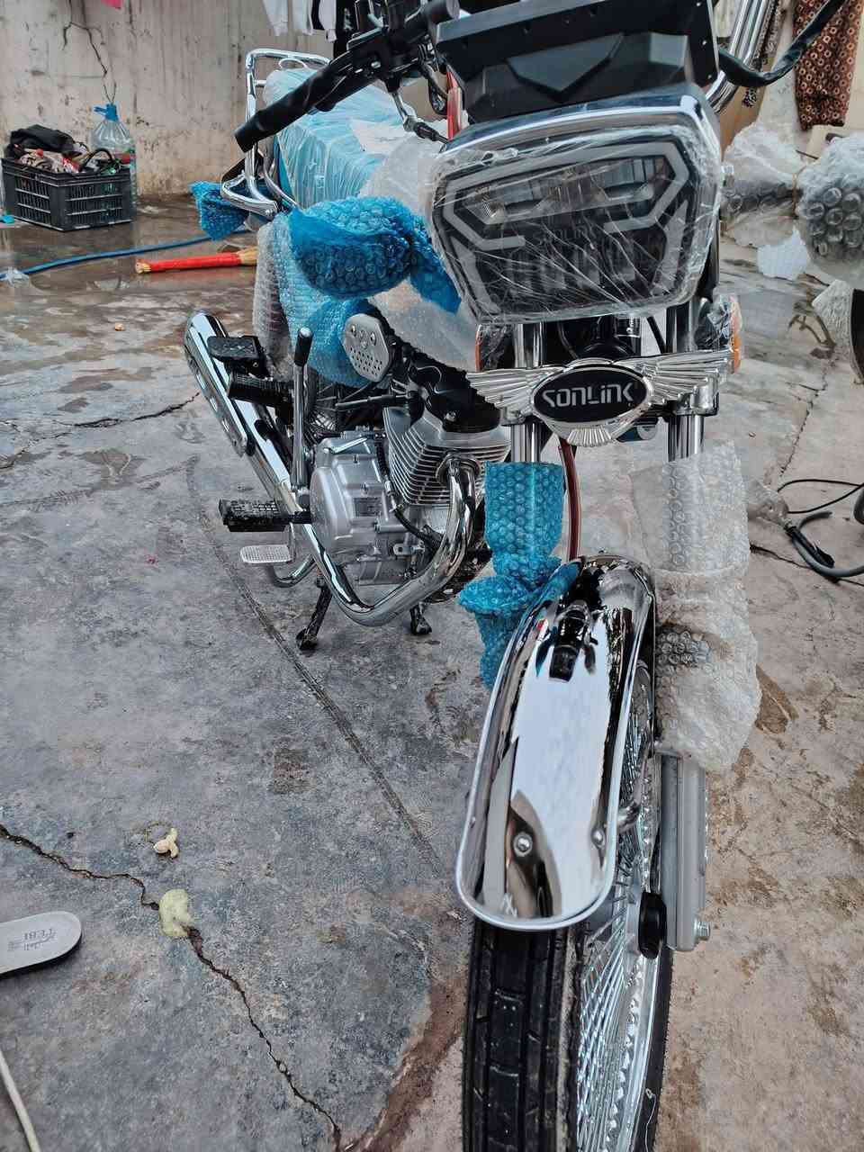 دراجه للبيع موديل2025 صار يومين مشتري  نوع سونيلك سعر800 بي مجال ***********
