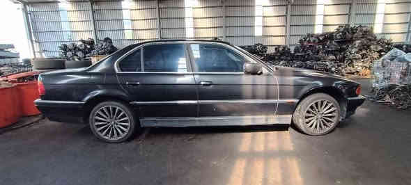 السلام عليكم ويل حجم 18 مال حاويه تاير نضيف حيل لا فطر ولا عواج
السعر475الف 
مكاني بابل القاسم الشارع العام 
***********
