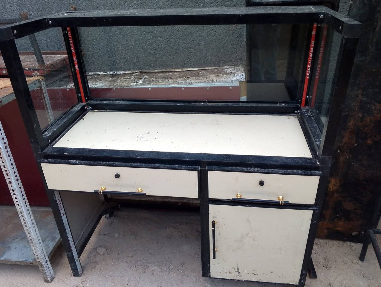 غراض للبيع 
اي استفسار خاص 
توصيل موجود 
***********
