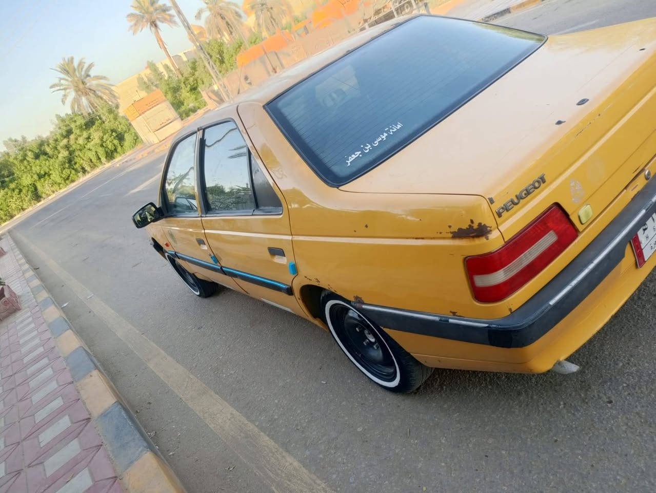 بيجو 405 موديل2016 بيها خياسات قطعتين مبذلات مثل مابلصوره السنويه منتهيه راعيها ماندله اكفلك سرقه وعشائر  السعر 27وبيها مجال قليل
*********** رقمي وبي واتساب والي ماعنده رصيد يرمشلي واني اخابره واخدمكم
