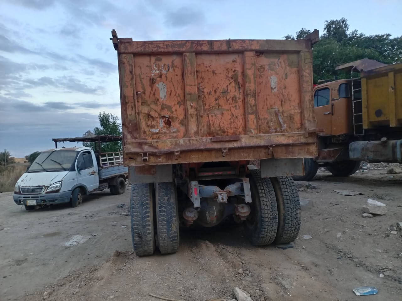 سياره لبيع مكان السياره نجف مكلف بنشر هاذا رقم صاحبه خاص مرد ***********
