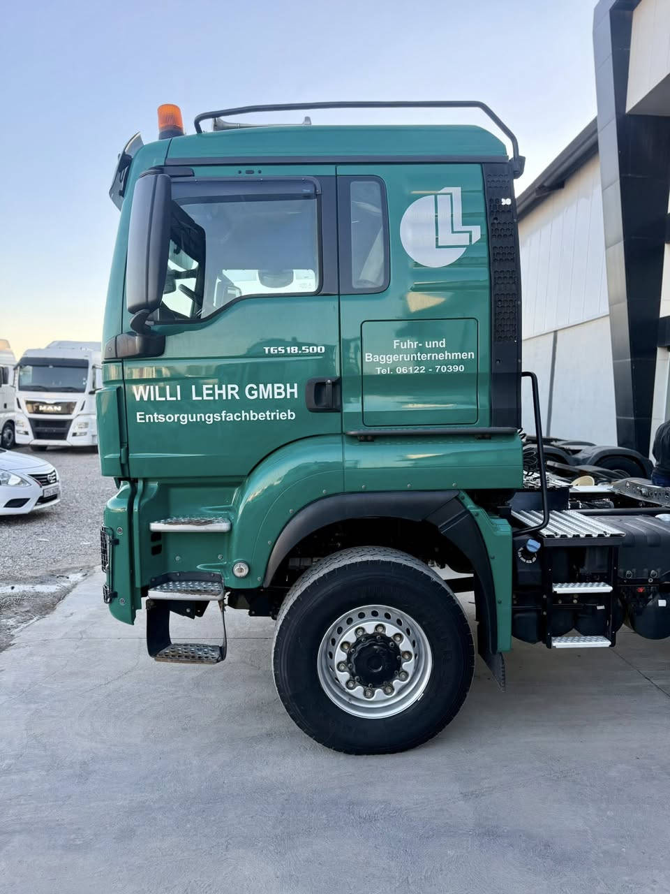 مان دبل اكسل
حجم 500 دبل سوبر 
موديل 2019
فول فول مواصفات
507 الف ماشية سيارة
عنوان كلار 
شركة جواني سردم 
***********
