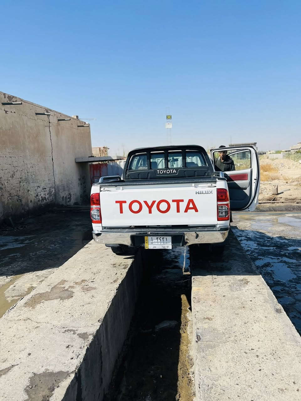 سلام عليكم سياره للبيع فلاونزه 2008 سياره مكفوله كفاله عامه كير ومحرك وصدر وتخم تاير رقم قادسيه لسعر 145 وبيها مجال مكاني سياره المحموديه رقم الاهاتف ***********.       ***********.
