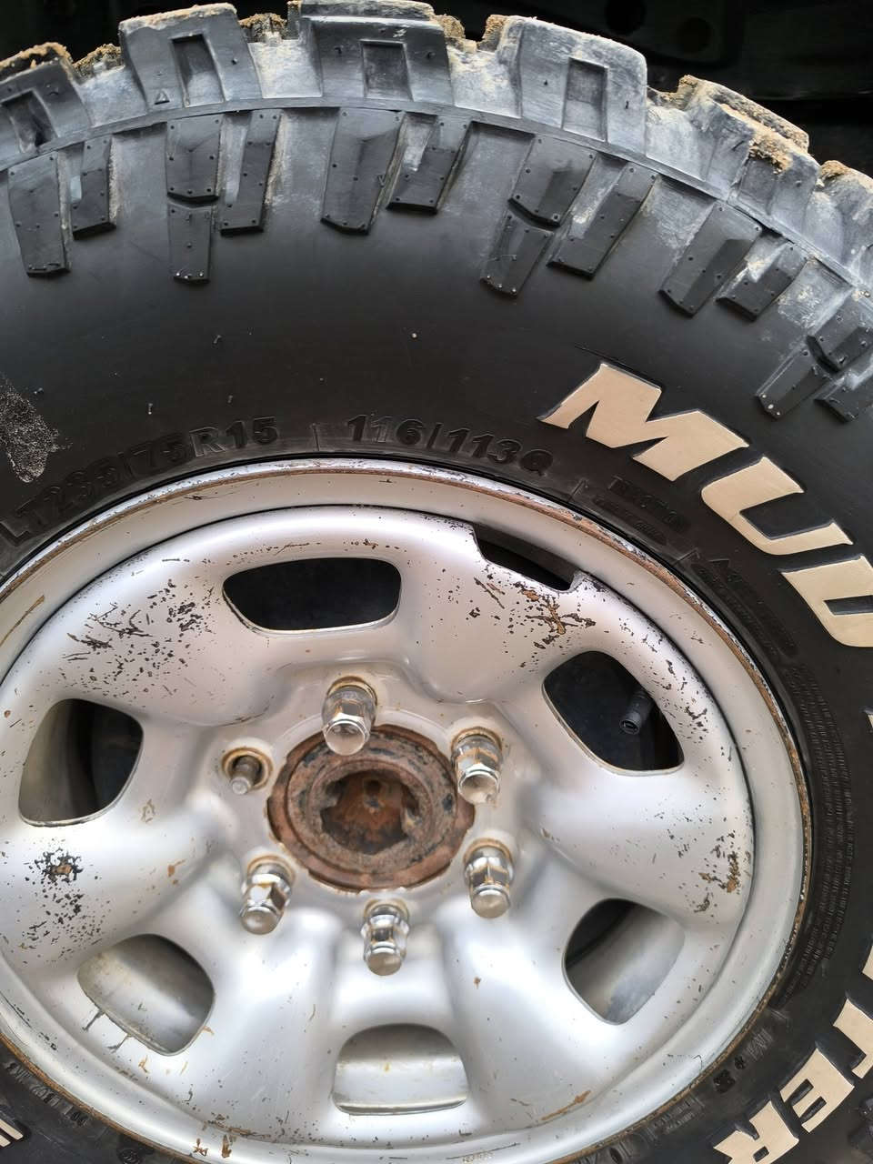 تخم وياله مع تايرات تيوتا فور ويل
للبيع نضافه شوف العين بشرط اخو جديد جبلي 500بيهن مجال بصيط كربلاء المقدسة ***********
