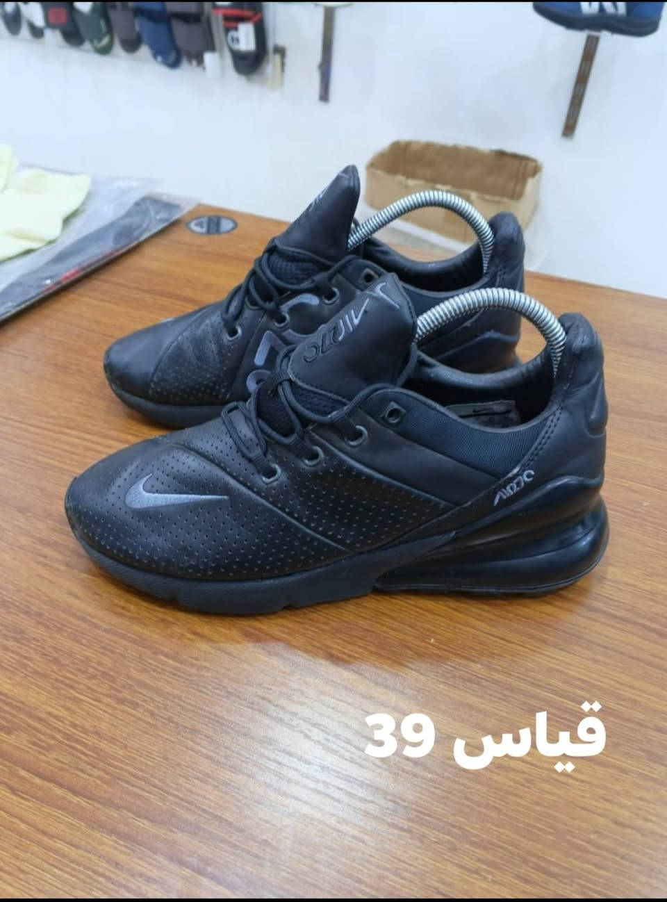 سلام عليكم احذيه باله نضافه
فول القياسات عله صوره السعر
خاص مكاني ناصريه حي اريدو
شارع مستشفى القلب الاتصال
او مراسله عله صفحه ***********
