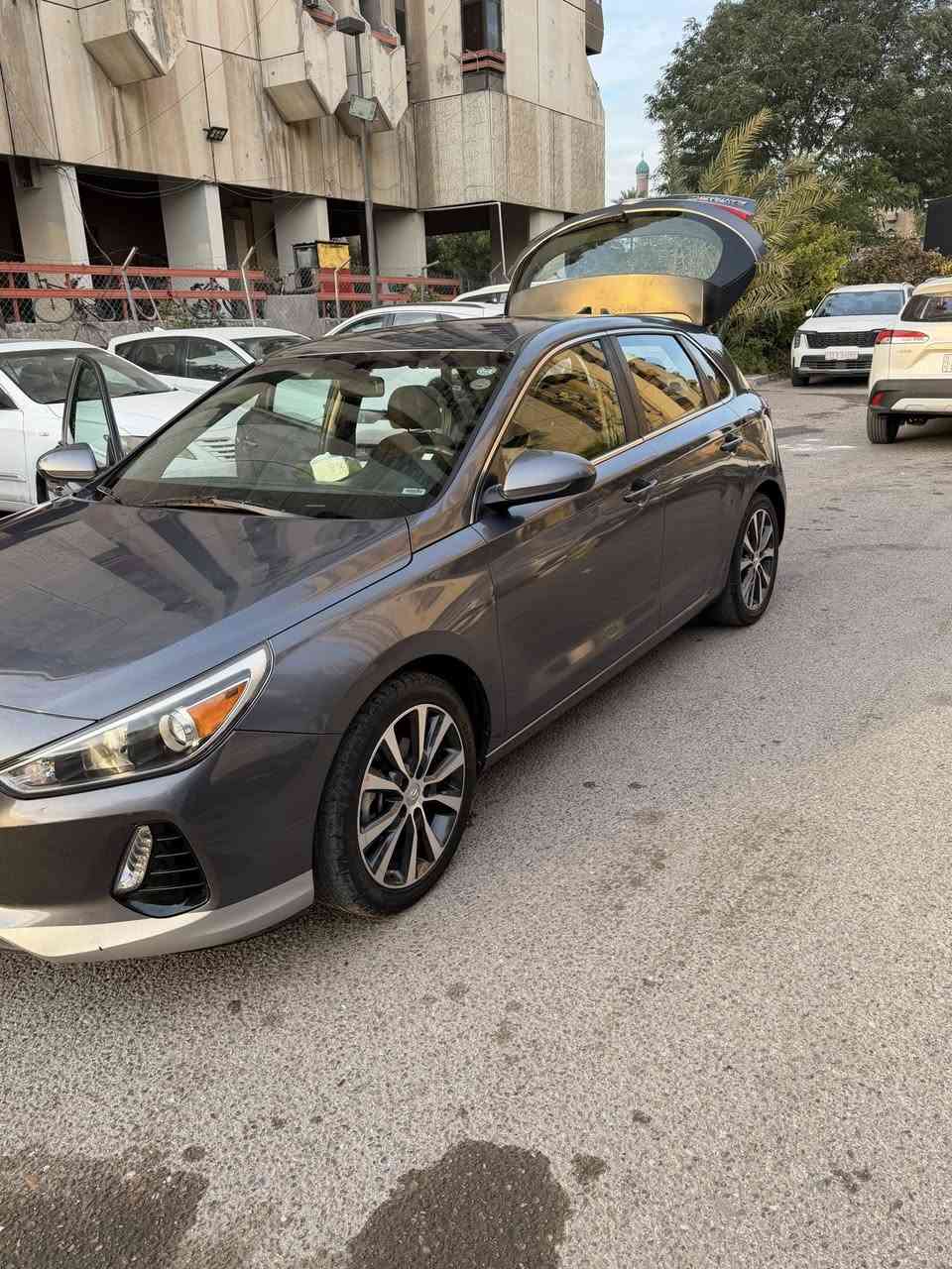 السلام عليكم 
سيارة هونداي النترا (GT)(هانج باك) للبيع موديل 2018 وارد امريكي

المحرك 4 سلندر (2.0) GDI

الدفع امامي

السيارة ماشية 66336 يعني (106 الف كيلو )

الكير والمحرك ما شاء الله فول 

والسيارة مسويلها سونار كلشي بي  راح اخليها با الصور 

السيارة سعرها 122 وبيها مجال ان شاء الله 

العنوان :بغداد

للاستفسار :***********
