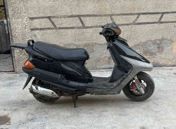 السلام عليكم دراجة فضائي للبيع مكينة جديدة سلف هندر كهربائيات كاملة الدراجة اي نقص ما بيها سعر 400 بيها مجال *********** البلديات
