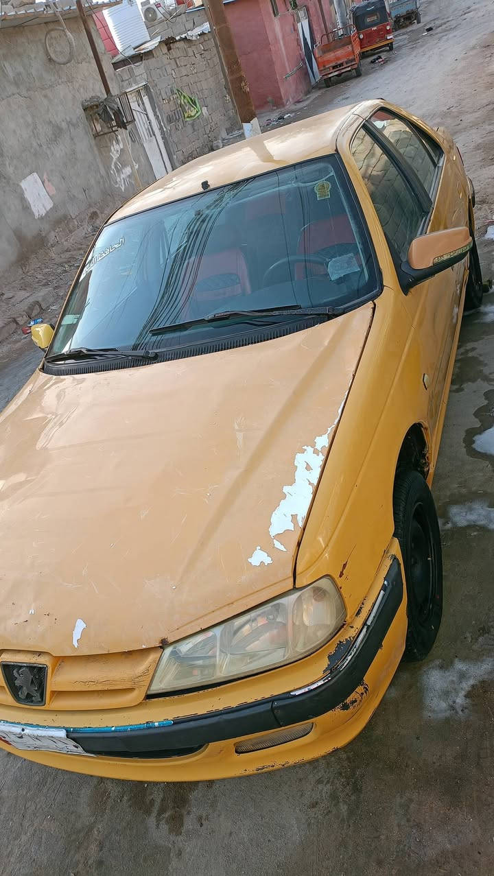 السلام عليكم سياره بيجو بارص موديل15 مكينه جديده تخم تايرات صار3ايام من حطيت كشره نضيفه سياره جاهزه ونضيفه مانقصها شي سنويه تنتهيه 2026 راعيها موجود يريد تحويل كهربائية جاهزه تبريد شغال وتدفى. سعرها30ورقه بيها مجال قليل مكان بصره قبله***********
